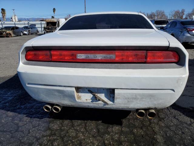 2C3CDYAG0DH646043 - 2013 DODGE CHALLENGER SXT WHITE photo 6