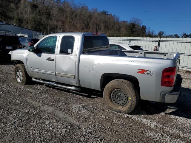 1GCRKSE7XCZ325726 - 2012 CHEVROLET SILVERADO K1500 LT SILVER photo 2