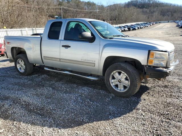 1GCRKSE7XCZ325726 - 2012 CHEVROLET SILVERADO K1500 LT SILVER photo 4