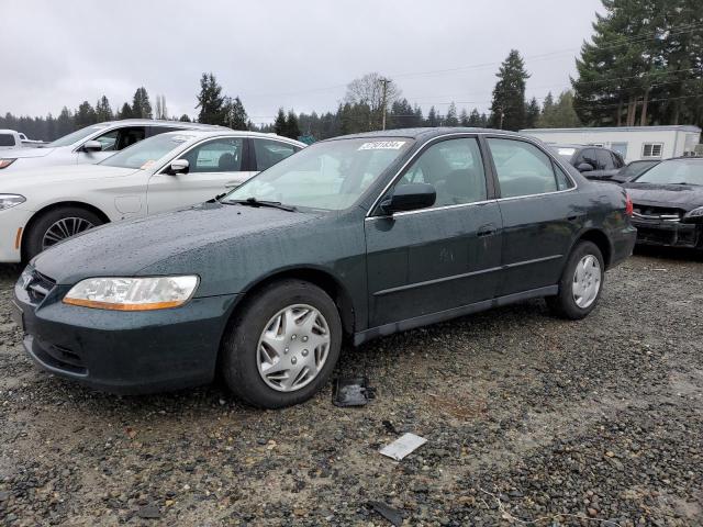 1HGCG1640YA054379 - 2000 HONDA ACCORD LX GREEN photo 1