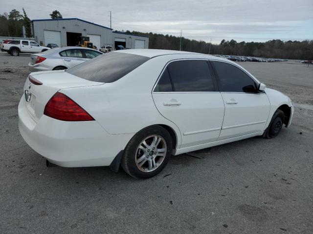 1HGCM56386A116079 - 2006 HONDA ACCORD SE WHITE photo 3