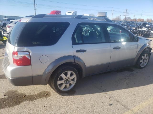 1FMZK04155GA54814 - 2005 FORD FREESTYLE SE SILVER photo 3