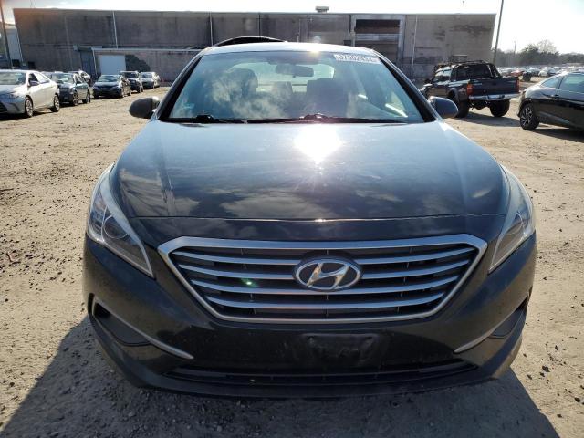 5NPE24AF5HH520333 - 2017 HYUNDAI SONATA SE BLACK photo 5