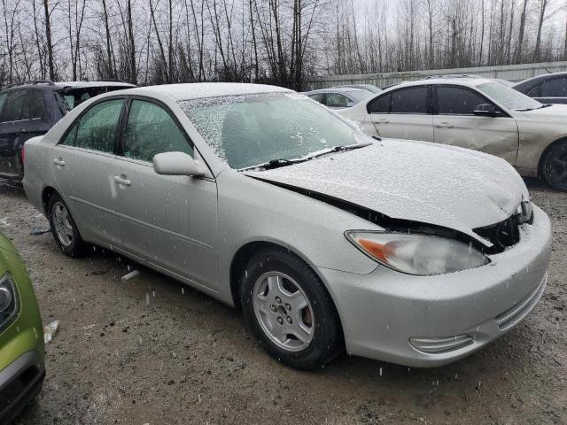 4T1BF32K02U032803 - 2002 TOYOTA CAMRY LE SILVER photo 4