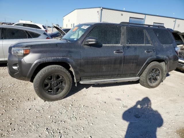 JTEZU5JR2H5160767 - 2017 TOYOTA 4RUNNER SR5 GRAY photo 1