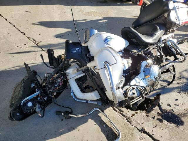 1HD1FCW176Y658606 - 2006 HARLEY-DAVIDSON FLHTCUI 白色 照片 9