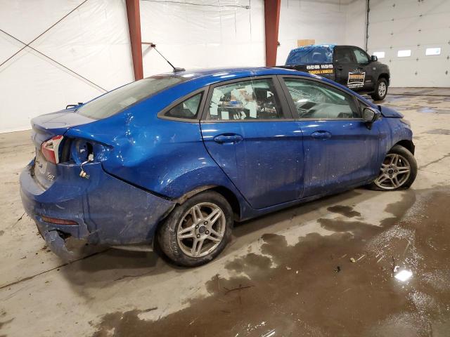 3FADP4BJ1JM104575 - 2018 FORD FIESTA SE BLUE photo 3