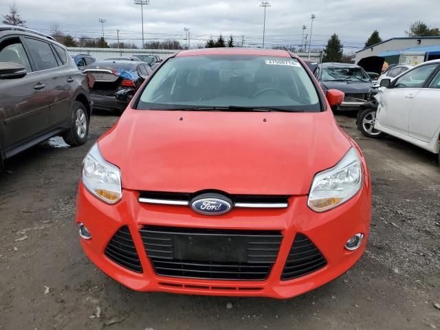 1FAHP3F27CL298208 - 2012 FORD FOCUS SE RED photo 5