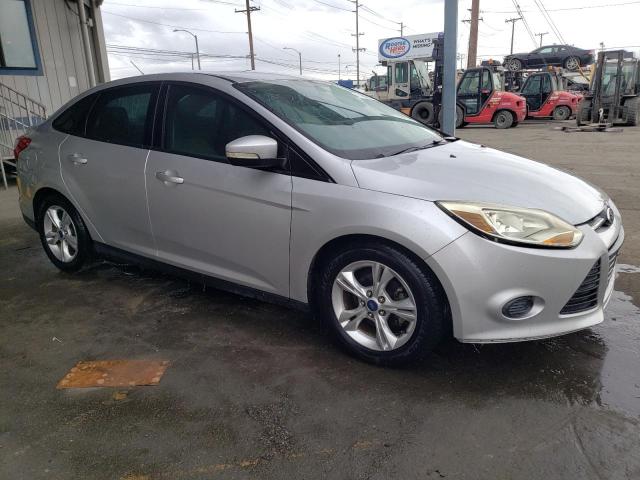 1FADP3F20EL156686 - 2014 FORD FOCUS SE SILVER photo 4