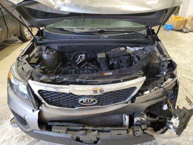 5XYKTDA61DG364874 - 2013 KIA SORENTO LX BEIGE photo 11