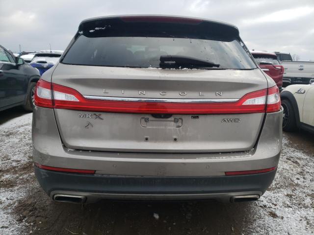 2LMPJ8LR5JBL36943 - 2018 LINCOLN MKX RESERVE أسمر صورة 6