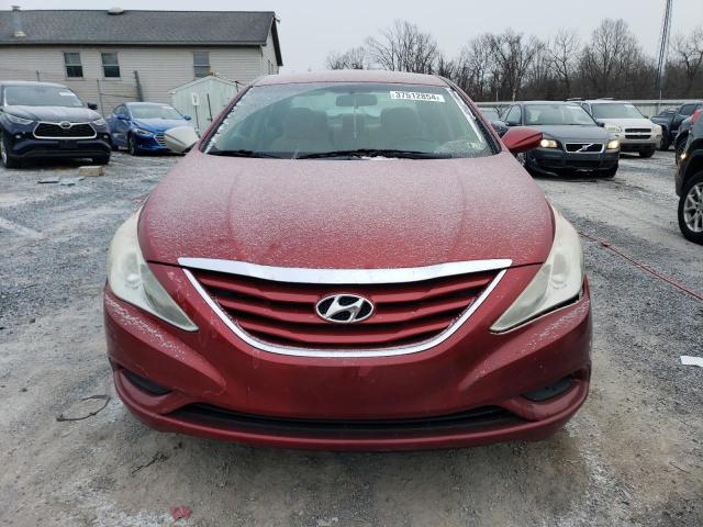 5NPEB4AC3BH224031 - 2011 HYUNDAI SONATA GLS RED photo 5