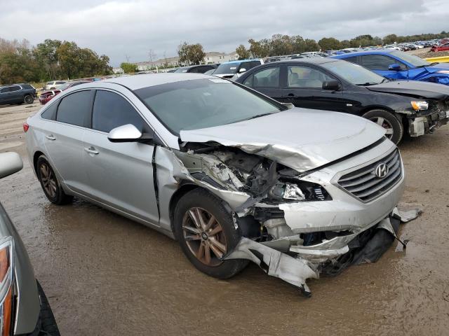 5NPE24AF9FH025095 - 2015 HYUNDAI SONATA SE SILVER photo 4