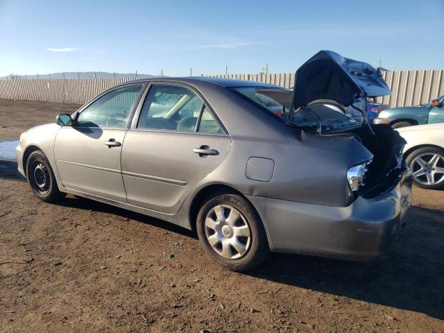 JTDBE30K020105220 - 2002 TOYOTA CAMRY LE GRAY photo 2