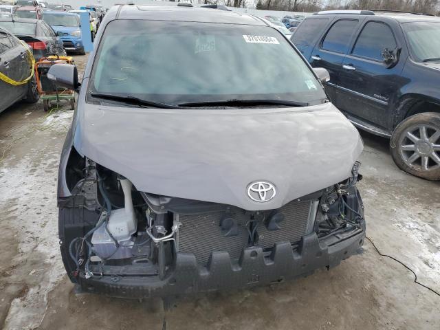 5TDDZ3DCXHS172753 - 2017 TOYOTA SIENNA XLE GRAY photo 5