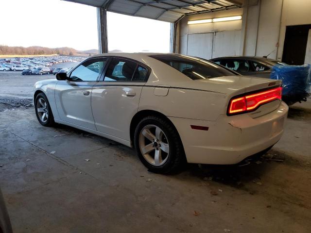 2C3CDXBG0DH666477 - 2013 DODGE CHARGER SE WHITE photo 2