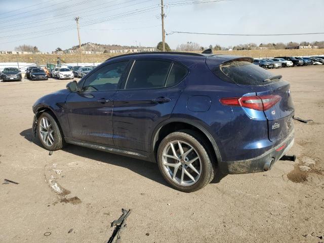 ZASFAKNN0J7B83181 - 2018 ALFA ROMEO STELVIO TI SPORT BLUE photo 2
