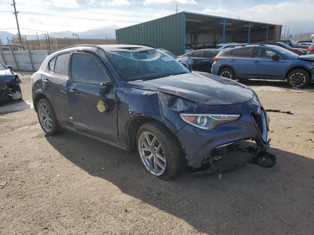 ZASFAKNN0J7B83181 - 2018 ALFA ROMEO STELVIO TI SPORT BLUE photo 4