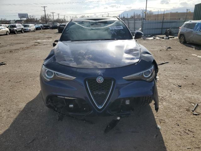 ZASFAKNN0J7B83181 - 2018 ALFA ROMEO STELVIO TI SPORT BLUE photo 5