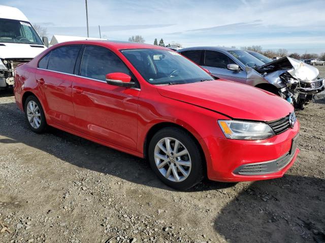 3VWD17AJ7EM390319 - 2014 VOLKSWAGEN JETTA SE RED photo 4