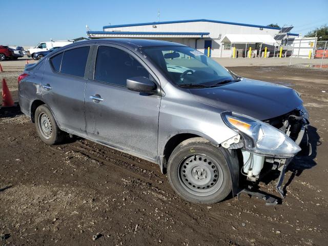 3N1CN7AP2HL816549 - 2017 NISSAN VERSA S SILVER photo 4