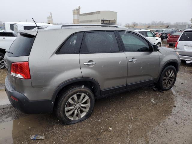 5XYKU3A18BG148934 - 2011 KIA SORENTO EX GRAY photo 3