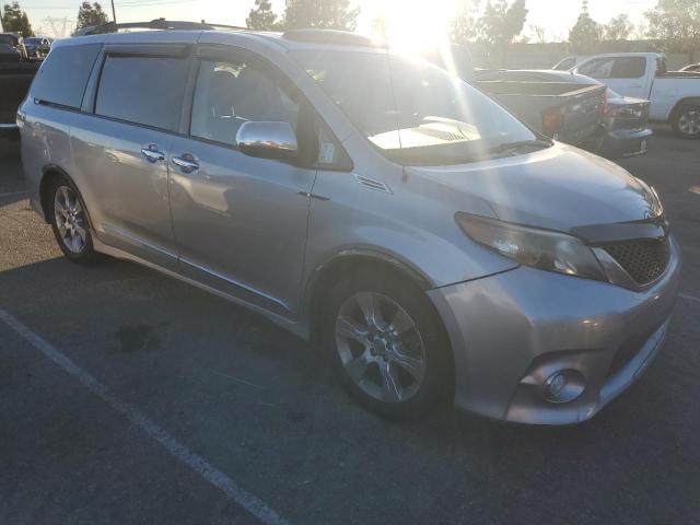 5TDXK3DC0DS289916 - 2013 TOYOTA SIENNA SPORT SILVER photo 4