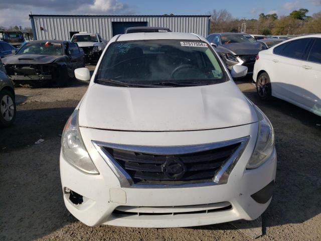 3N1CN7AP9JL803027 - 2018 NISSAN VERSA S WHITE photo 5