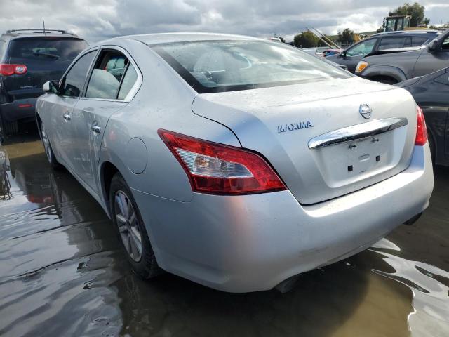 1N4AA5AP4AC815267 - 2010 NISSAN MAXIMA S SILVER photo 2