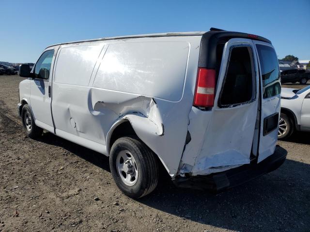 1GCFG15XX71168993 - 2007 CHEVROLET EXPRESS WHITE photo 2