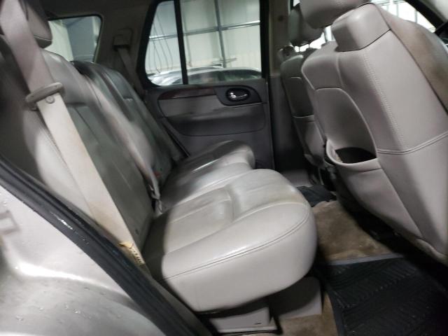 1GKDT13S482103616 - 2008 GMC ENVOY SILVER photo 10