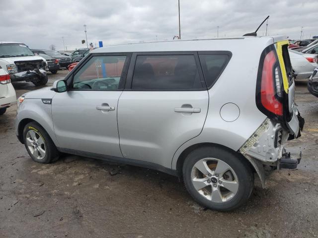 KNDJN2A26K7012682 - 2019 KIA SOUL SILVER photo 2