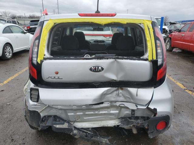 KNDJN2A26K7012682 - 2019 KIA SOUL SILVER photo 6