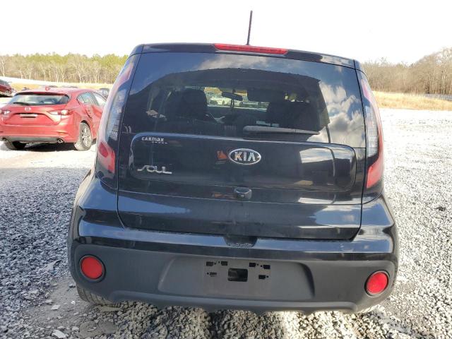 KNDJN2A22J7517309 - 2018 KIA SOUL BLACK photo 6