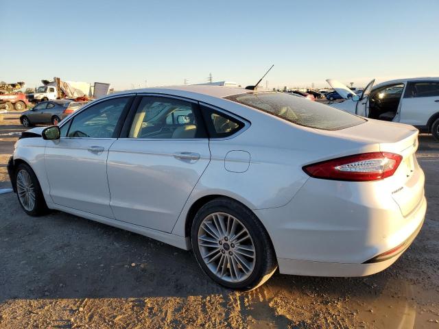 3FA6P0HD2GR382321 - 2016 FORD FUSION SE WHITE photo 2