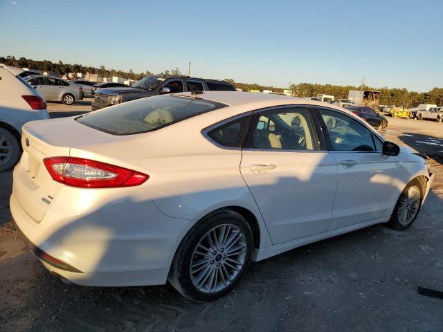 3FA6P0HD2GR382321 - 2016 FORD FUSION SE WHITE photo 3