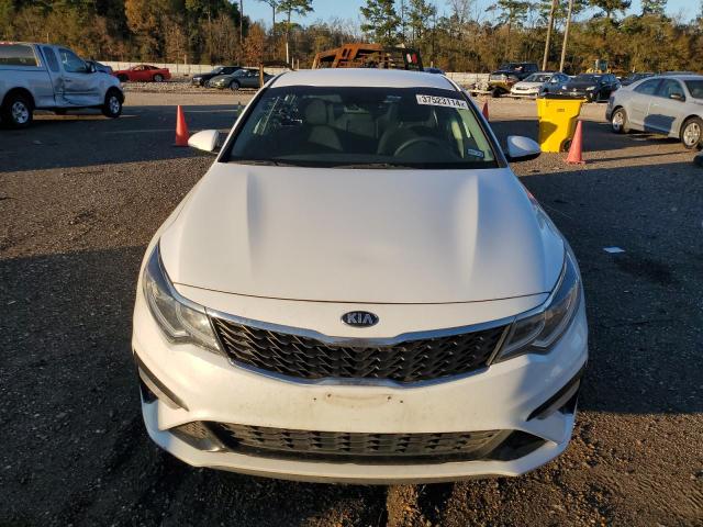 5XXGT4L38LG404475 - 2020 KIA OPTIMA LX WHITE photo 5