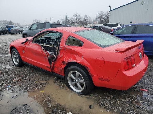 1ZVFT80N865116048 - 2006 FORD MUSTANG RED photo 2