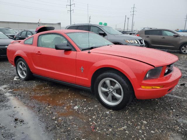 1ZVFT80N865116048 - 2006 FORD MUSTANG RED photo 4