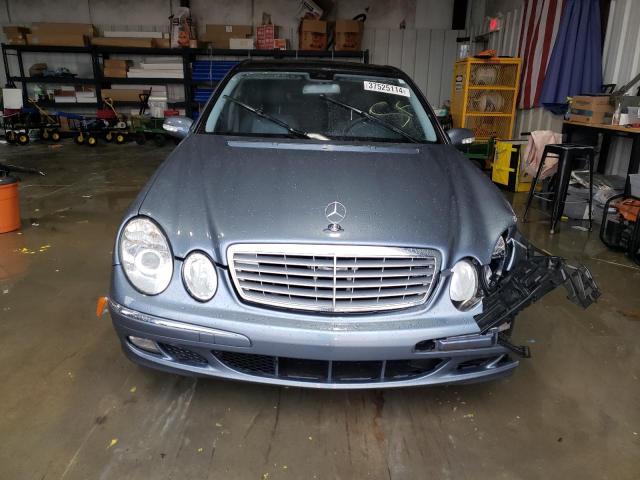 WDBUF65J03X110707 - 2003 MERCEDES-BENZ E 320 BLUE photo 5