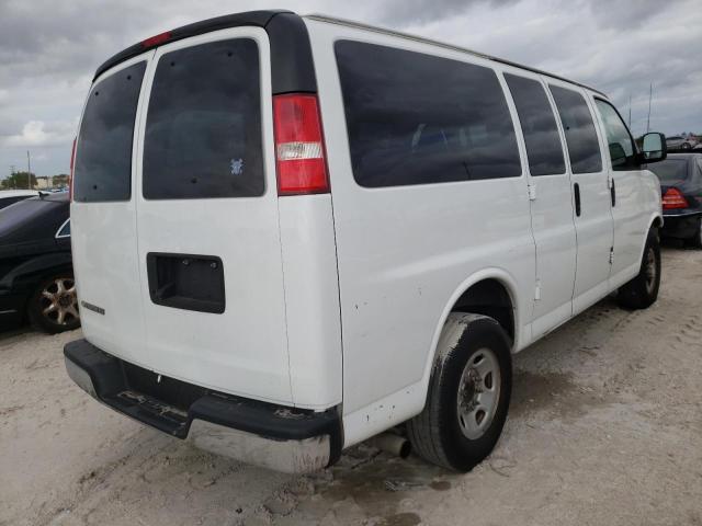 1GAZGMFP6J1221038 - 2018 CHEVROLET EXPRESS G3 LT WHITE photo 3