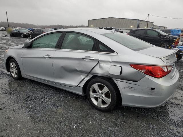 5NPEC4AC9DH579382 - 2013 HYUNDAI SONATA SE SILVER photo 2