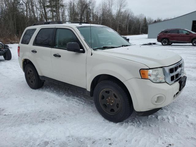 1FMCU0DGXAKD35602 - 2010 FORD ESCAPE XLT WHITE photo 4