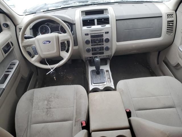 1FMCU0DGXAKD35602 - 2010 FORD ESCAPE XLT WHITE photo 8