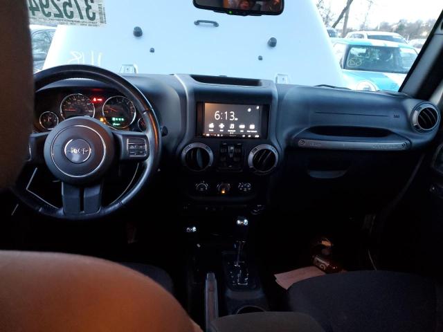 1C4BJWDG9GL108061 - 2016 JEEP WRANGLER U SPORT ვერცხლისფერი ფოტო 8