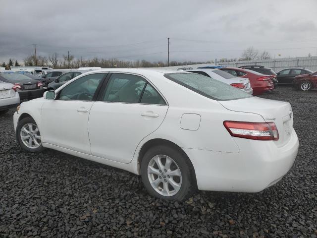 4T1BF3EK5AU564204 - 2010 TOYOTA CAMRY BASE WHITE photo 2