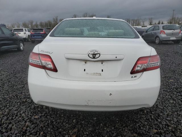 4T1BF3EK5AU564204 - 2010 TOYOTA CAMRY BASE WHITE photo 6