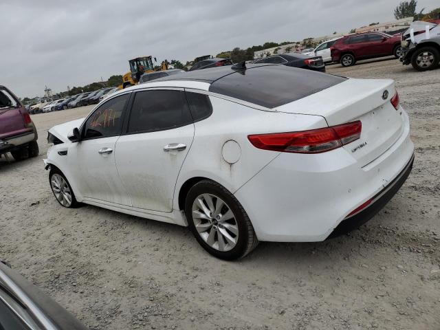 5XXGU4L35GG078315 - 2016 KIA OPTIMA EX WHITE photo 2