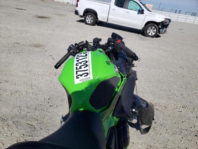 ML5EXER12PDAB1166 - 2023 KAWASAKI EX650 R GREEN photo 5