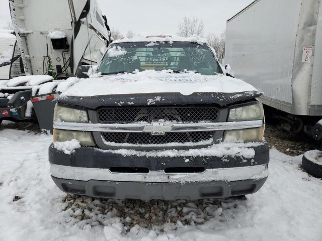 1GBJC34103E234313 - 2003 CHEVROLET SILVERADO C3500 WHITE photo 5